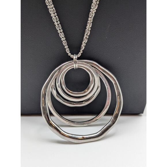 Lot of Three Silver Tone Boho & Chain Necklaces - Picture 2 of 8